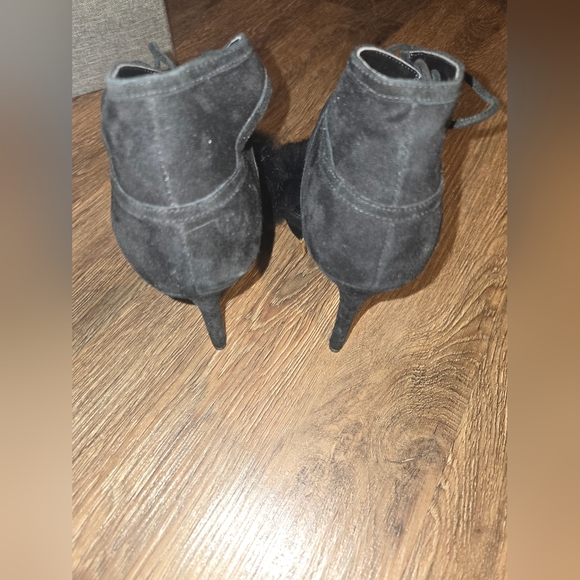 Michael Kors REMI Rabbit Fur Sandal - Picture 2 of 4